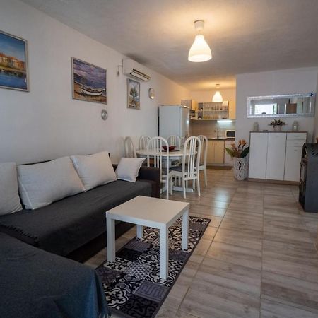 Apartament Apartman Mira II Vir Zewnętrze zdjęcie